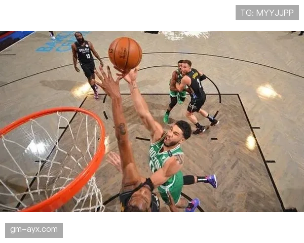 纳什无球跑动牵制力仍改变对手防守布局